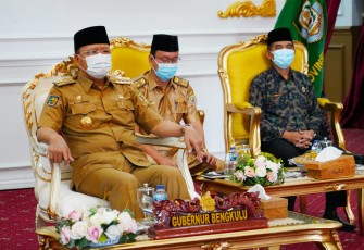 Gubernur Bengkulu Rohidin Mersyah Mengikuti Rapat Kerja Nasional Pembangunan Pertanian Tahun 2021 Bersama Presiden Republik Indonesia Joko Widodo Secara Daring