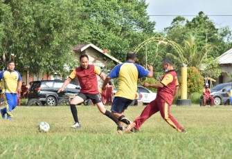 Kapolres Bintan Ajak Anggota Rutin Berolahraga
