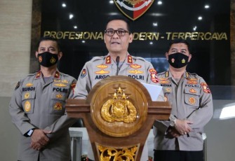 Kadiv Humas Polri Irjen Pol Argo Yuwono Saat Memberikan Keterangan