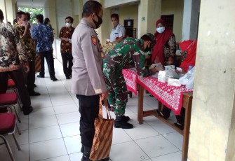 Komandan Koramil 03/Serengan Kodim 0735 Surakarta Kapten Inf Tri Sakti K menghadiri kegiatan Musrenbangkel Joyontakan 2021 yang bertempat di SMK Muhamadiyah 1 Surakarta