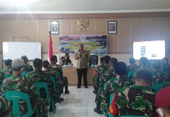 Prajurit Kodim 0715/Kendal Mendapat Motivasi Dari Motivator Nasional Dr Aqua Dwipayana di Aula Makodim 0715/Kendal