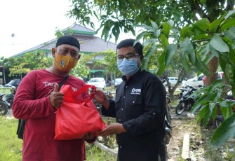 Sembako Untuk Guru Ngaji Terdampak Banjir di Subang