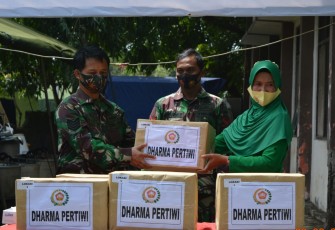 Bantuan yang disalurkan oleh Ketua Persit KCK Daerah IV/Diponegoro Ibu Dewi Bakti Agus Fadjari terhadap para korban bencana banjir yang terjadi di beberapa wilayah Semarang