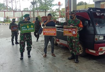 Sosialisasi prokes di SPBU Kalikajar