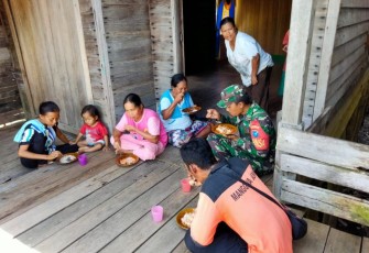 Jalin Kebersamaan, Babinsa Makan Bersama Dengan Warga Binaan 