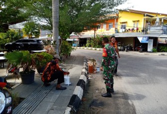 Koramil Sukadana Kodim 1203/Ktp Bersama Ormas Gelar Gotong Royong Dan Bakti Sosial