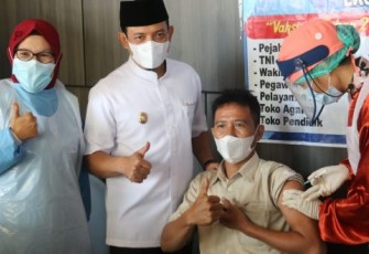Wawali Dedy : Target Vaksinasi Pada Lansia Selesai Sebelum Lebaran