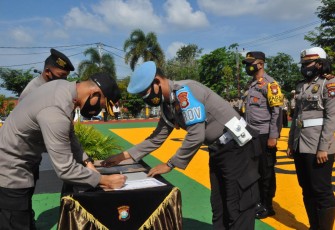 Polres Tanjung Pinang Gelar Penandatanganan Pakta Integritas di Lingkungan Polri