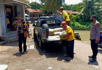 Kapolsek Pameungpeuk-Polres Garut, Sebagai Wujud Kepedulian Memberikan Bantuan Pembangunan Dua Masjid Yang Di Renovasi