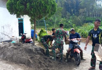 Ojek Pasir Hilir Mudik di Lokasi TMMD 112