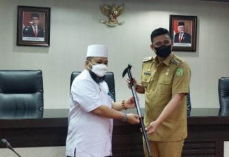 Memerdekakan Ijazah, Walikota Bengkulu Helmi Hasan Sambangi Menantu Presiden RI Joko Widodo di Medan