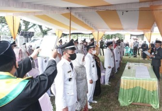 Pengambilan Sumpah/Janji Jabatan 127 Kepala Desa Terpilih Sekaligus Ketua PKK Desa Periode 2021-2027