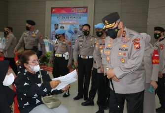  Polda Bengkulu kembali membuka gerai Vaksinasi Rafflesia Merdeka yang terpusat di Gedung Balai Buntar Kota Bengkulu.