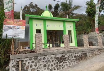 Satgas TMMD 112 Perindah Mushola Al-Ikhlas