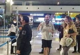 Pemerintah Larang WNA dari Negara Terkonfirmasi Omicron Masuk ke Indonesia,  Taati Aturan Ini Untuk Kepentingan Bersama