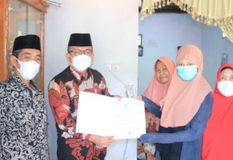 Yatim-Piatu, Plt Asisten I Dorong Warga Tebeng Dapat Bantuan GPY