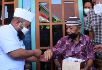 Helmi Hasan Berikan Kado Tambahan Jam Tangan Kesayangan Untuk Marjulius