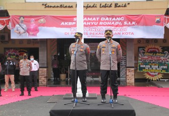 Upacara pisah sambut Kapolres Kota Pekalongan yang lama ke yang baru