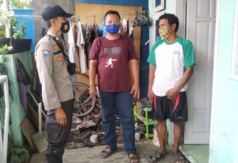 Polsek Pekalongan Utara di pimpin langsung Kapolsek Joko Suhendro melaksanakan tracing di Kelurahan Panjang Wetan Kecamatan Pekalongan Utara,