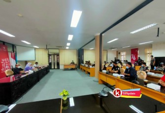 Suasana Hearing LSM GPI kepada Komisi I DPRD Kabupaten Blitar Soal Dugaan Jual Beli Jabatan Pada Mutasi Jabatan di Pemkab Blitar (foto : Faisal NR / Klikwarta.com)