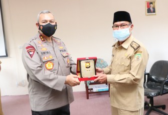 Kapolda Bengkulu Irjen Pol Drs Guntur Setyanto MSi Kunjungi Dukcapil Provinsi