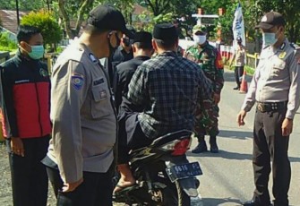 Polisi di Cisompet Terus Gelar Patroli Ops Yustisi dan Himbauan Pakai Masker 