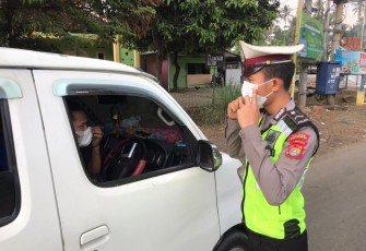  Satlantas Polres Pesawaran Gelar Operasi Yustisi di Pos Chek Poin PPKM