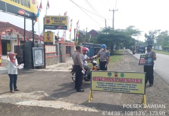 Ops Yustisi Polsek Dawuan Dorong Masyarakat Agar Sadar Bahwa Menerapkan Protokol Kesehatan