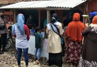 Bhabinkamtibmas Polsek Talaga Ingatkan Warga Untuk Selalu Terapkan Prokes Guna Memutus Mata'Rantai Covid-19