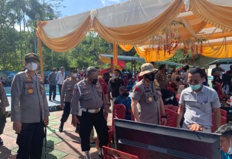 Jajaran Polres Pasaman saat acara vaksinasi ribuan warga