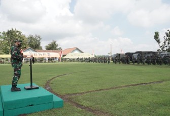 Kasrem 071/Wijayakusuma buka latihan penanggulangan bencana di Desa Binangun Kecamatan Binangun Kabupaten Cilacap Selasa (2/11/2021)