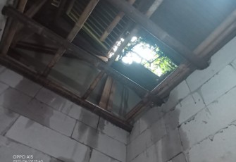 Salah satu kondisi rumah pasca diterjang angin kencang