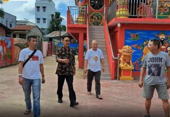 Bupati Labusel saat tinjau Jalan Menuju Klenteng 