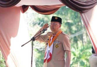 Gubernur Bengkulu Rohidin Mersyah saat menjadi pembina upacara pada pembukaan ISC ke-27 Gerakan Pramuka UINFAS, Kamis (21/7/2022).