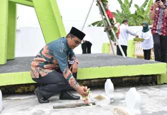 Dirjen Percepatan Pembangunan Daerah Tertinggal (PPDT) Eko Sri Haryanto memimpin langsung Upacara Tabur Bunga