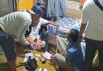 Tersangka dan barang bukti saat diamankan