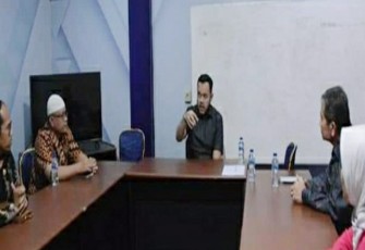 Wali Kota Padang Panjang Fadly Amran saat meminta Dinas Kominfo melakukan kerjasama dengan PT Inovasi Sistem Teknologi