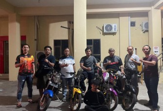 Pelaku dan Barang Bukti saat Diamankan 