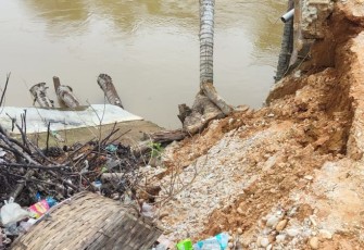 Kondisi jembatan pasca runtuh