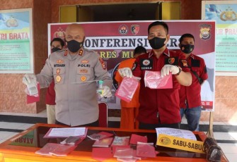 Conference Pers Polres Mukomuko ekspos tersangka dan barang bukti