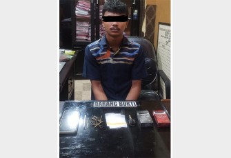 Tersangka dan barang bukti saat diamankan