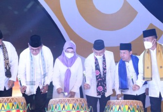 Kapolda Bengkulu saat Hadiri Kemeriahan Pergelaran Seni dan Budaya Festival Tabut 2022
