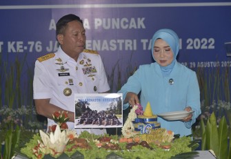 Peringatan puncak HUT Ke-76 Jalasenastri yang berlangsung di Lobby Mako  Koarmada III, Katapop Kabupaten Sorong
