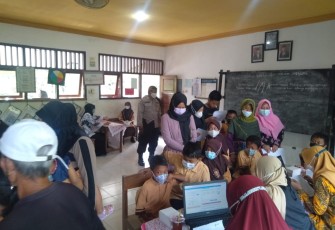 Vaksinasi Covid-19 di SD Negeri 01 dan SD Negeri 02 Karangmulyo, Pegandon