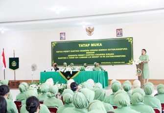 Pengarahan Ketua Persit KCK Daerah XII/Tpr 