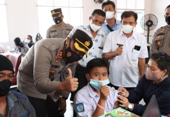 Tinjau Gebyar Vaksinasi Presisi Di Tanah Jawa