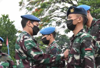 Upacara Kenaikan Pangkat Personel Lanud Husein Sastranegara Periode 1 April 2022