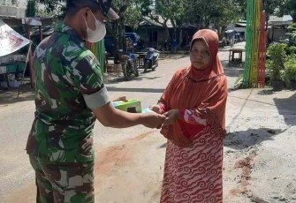 Babinsa Telaga Pulang Gencarkan Patroli PPKM Mikro dan Penegakan Disiplin Prokes