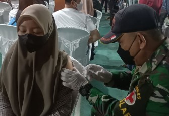 Gebyar Vaksinasi dan Doorprize Kodim 1015/Sampit