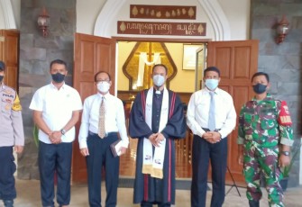 Babinsa dan Bhabinkamtibmas  Pastikan Perayaan Paskah Aman
